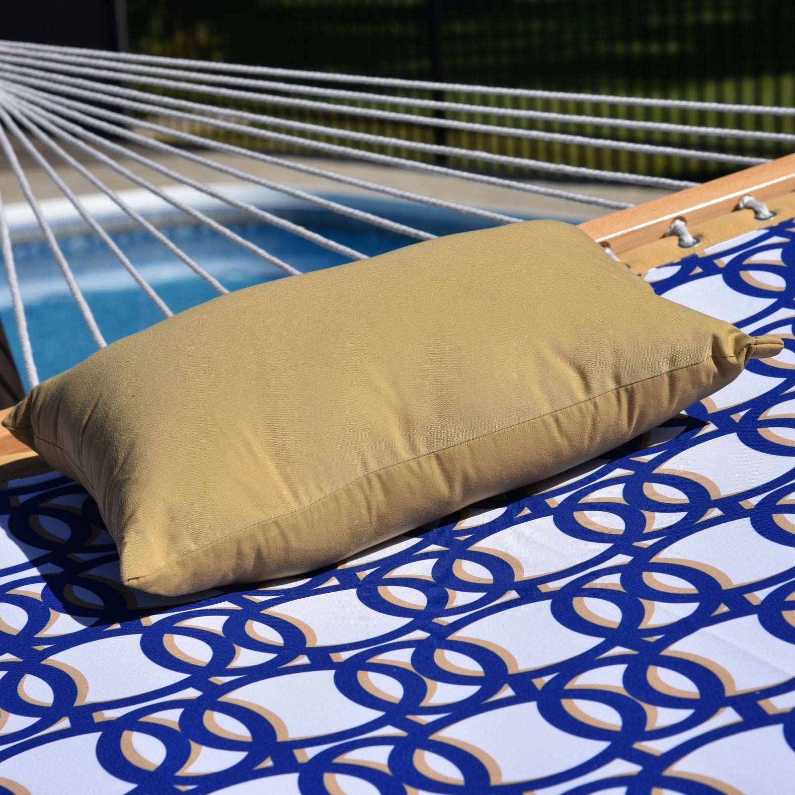 Quilted Fabric Spreader Bar Hammock