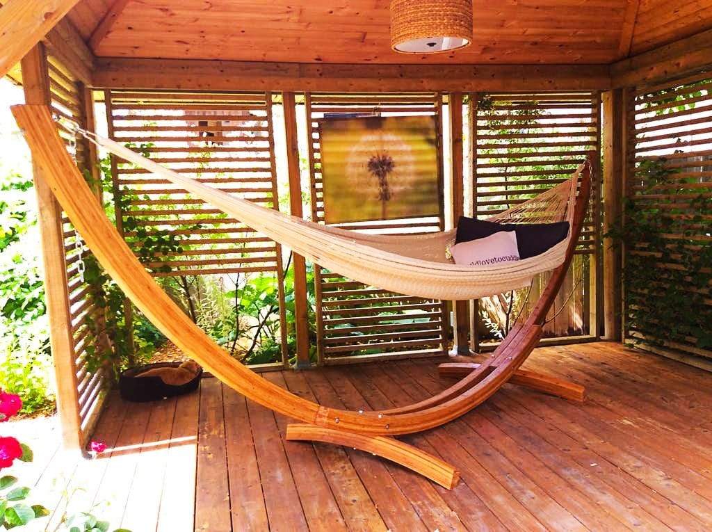 Hammock Universe Hammocks with Stands XL Thick Cord Mayan Hammock with Bamboo Stand